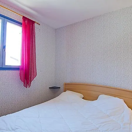 Saint-aygulf Sleeps 10 Pool Air Con Wifi Vakantiehuis